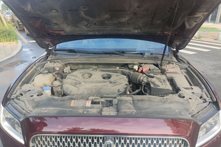 Used Lincoln Continental 2017 2.0T Two-Wheel Drive Deluxe Edition Engine Bay