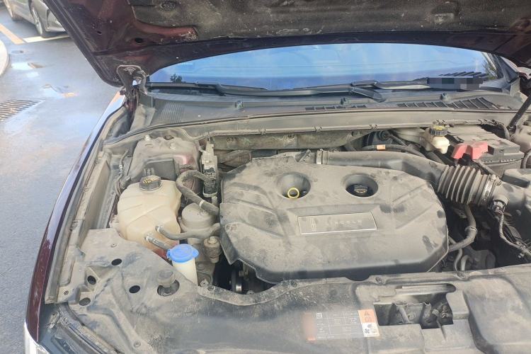 Used Lincoln Continental 2017 2.0T Two-Wheel Drive Deluxe Edition Engine Bay Right