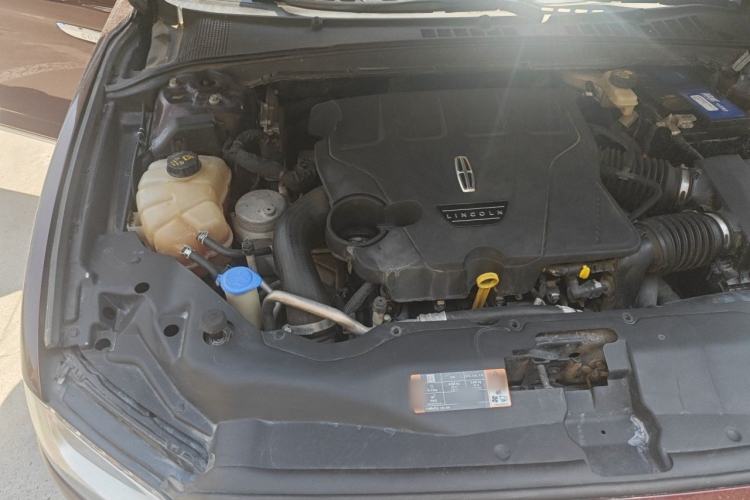 Used Lincoln Continental 2017 3.0T Four-Wheel Drive Prestige Edition Engine Bay Right