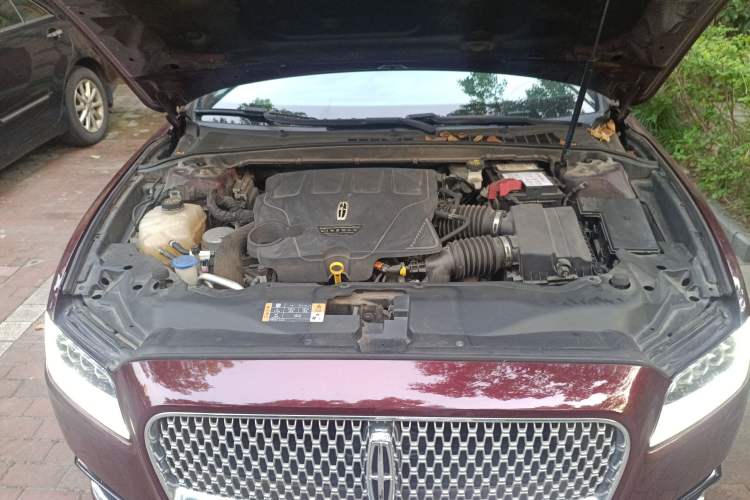 Used Lincoln Continental 2017 3.0T Four-Wheel Drive Prestige Edition Engine Bay