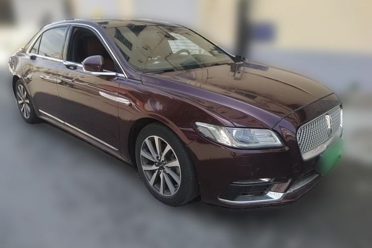 Used Lincoln Continental 2017 2.0T Two-Wheel Drive Deluxe Edition Front Right 45 Deg