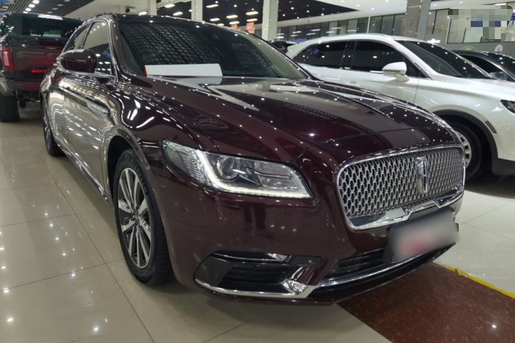 Used Lincoln Continental 2017 2.0T Two-Wheel Drive Deluxe Edition Front Right 45 Deg