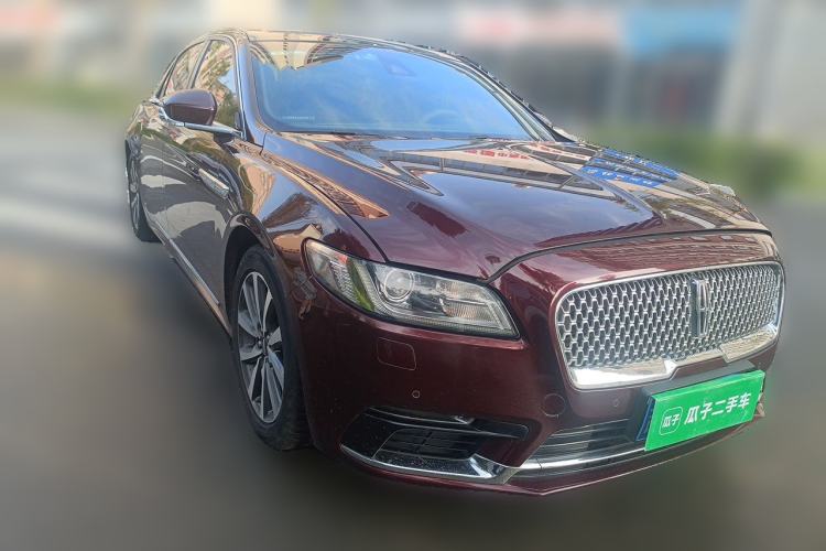 Used Lincoln Continental 2017 2.0T Two-Wheel Drive Deluxe Edition Front Right 45 Deg