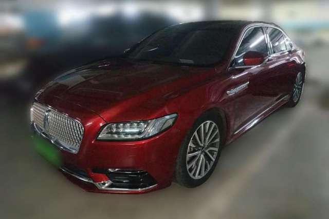 Lincoln Continental 2017 2.0T Two-Wheel Drive Prestige Edition مستعملة