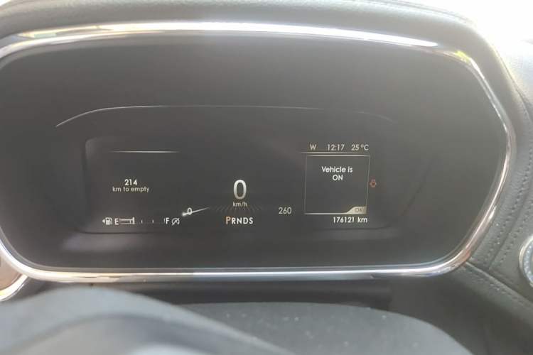 Used Lincoln Continental 2017 2.0T Two-Wheel Drive Deluxe Edition Instrument Cluster