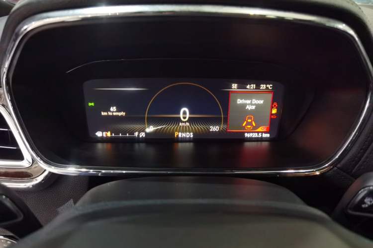 Used Lincoln Continental 2017 2.0T Two-Wheel Drive Deluxe Edition Instrument Cluster