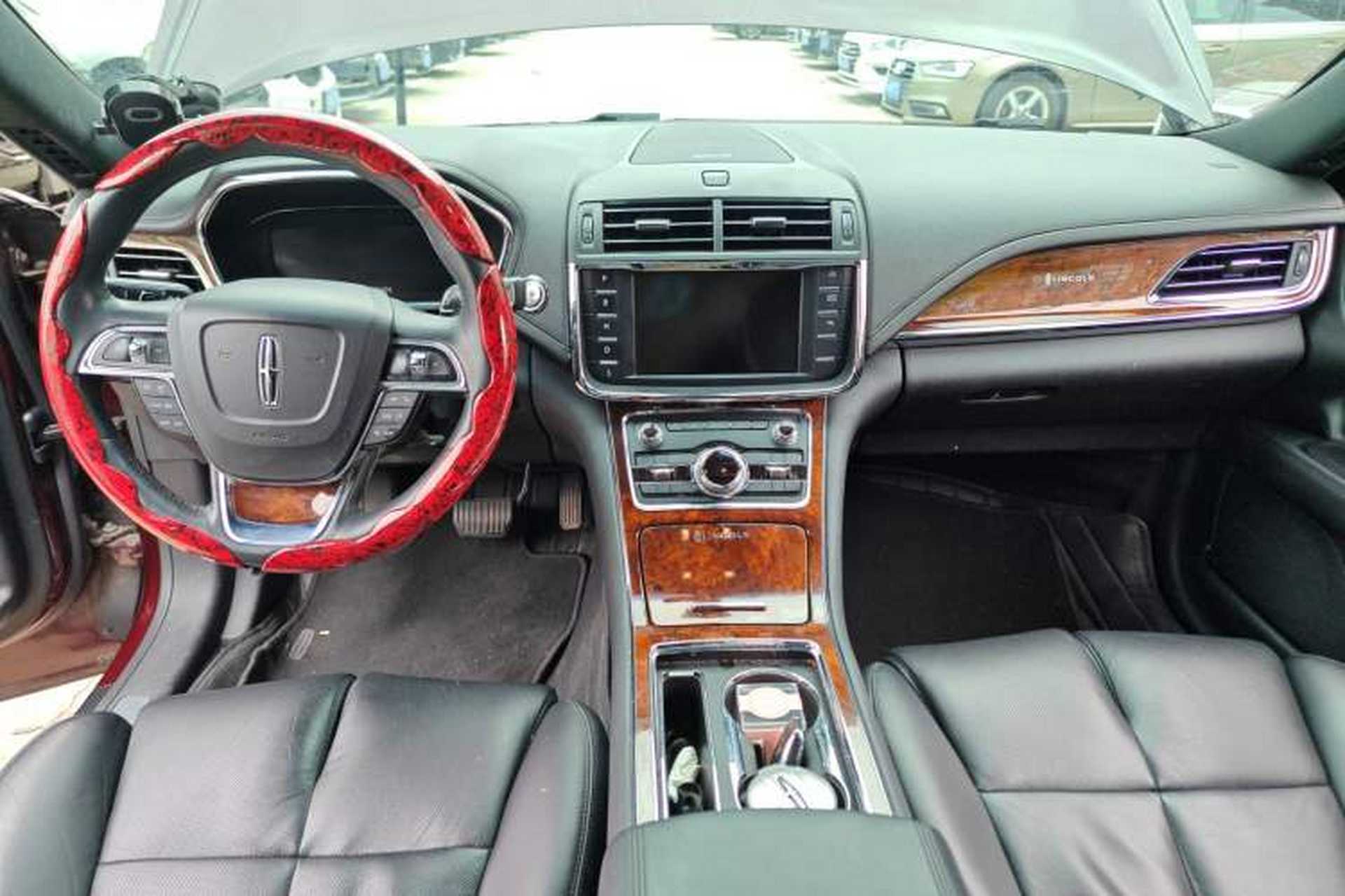 Used Lincoln Continental 2017 2.0T Two-Wheel Drive Deluxe Edition Interior 2