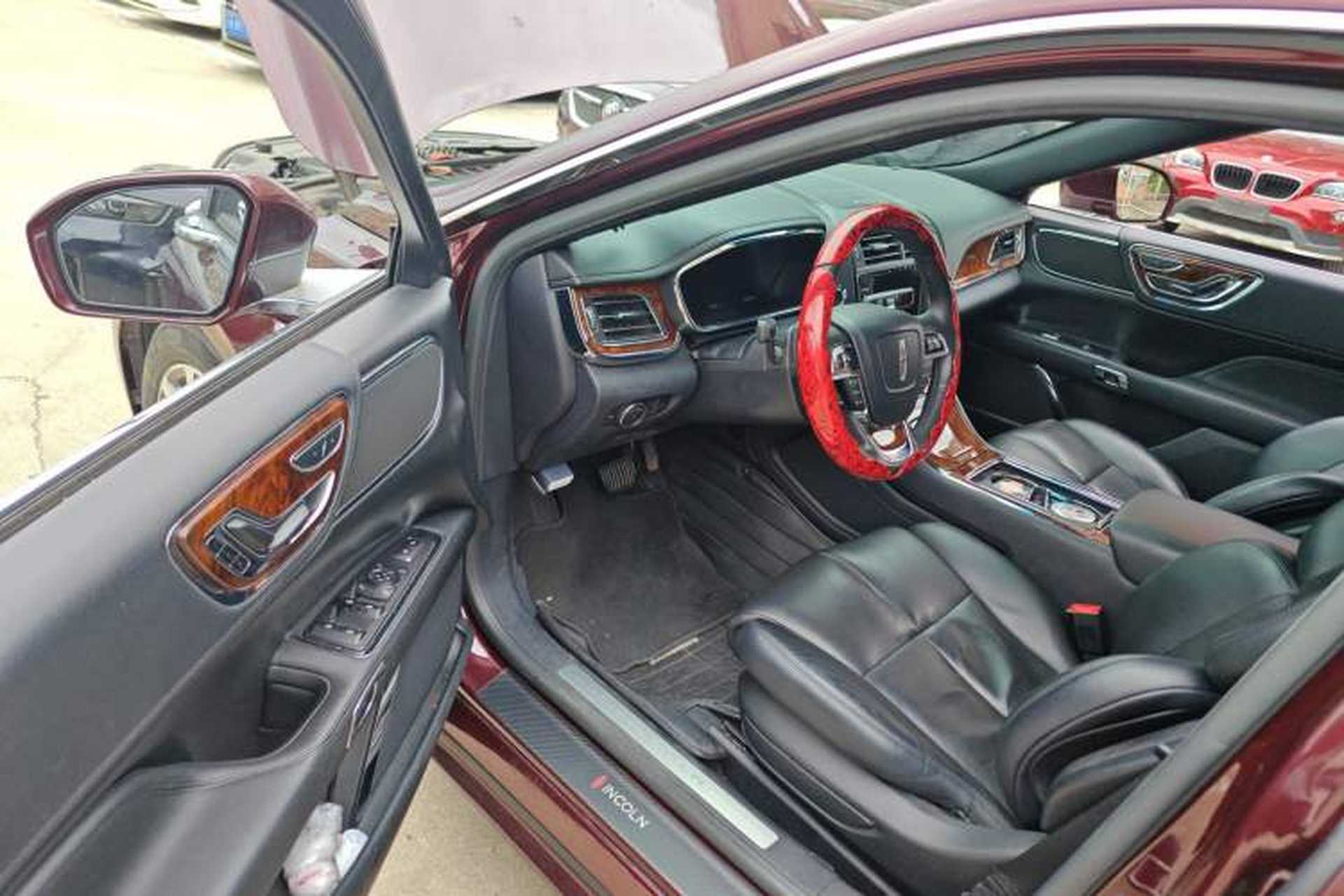 Used Lincoln Continental 2017 2.0T Two-Wheel Drive Deluxe Edition Interior 3