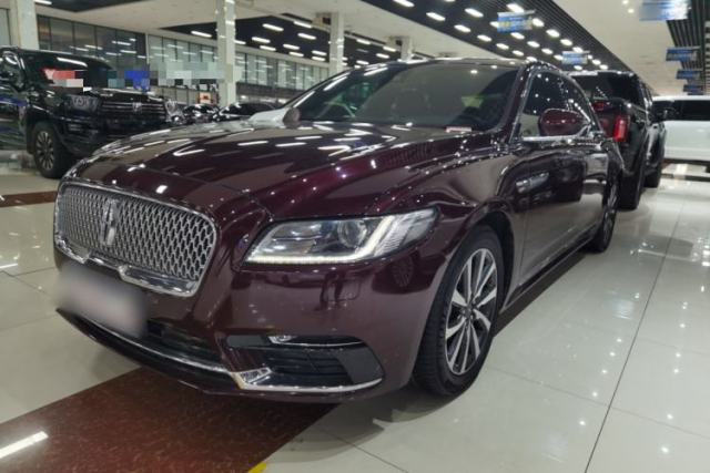 Lincoln Continental 2017 2.0T Two-Wheel Drive Deluxe Edition مستعملة