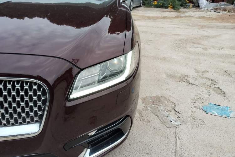 Used Lincoln Continental 2017 2.0T Two-Wheel Drive Deluxe Edition Left Front Headlight