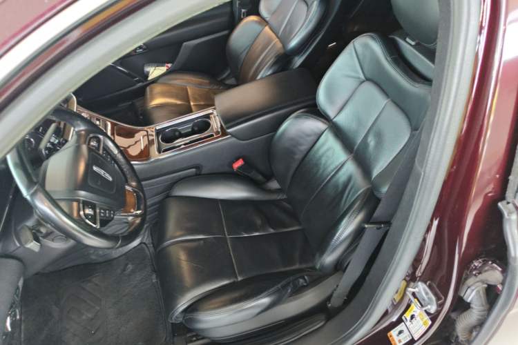 Used Lincoln Continental 2017 2.0T Two-Wheel-Drive Luxury Edition Left Front Seat