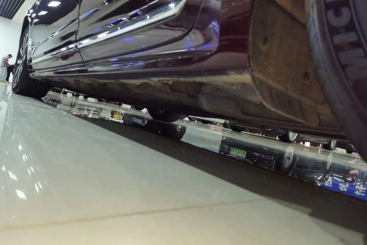 Used Lincoln Continental 2017 2.0T Two-Wheel Drive Deluxe Edition Left Side Sill