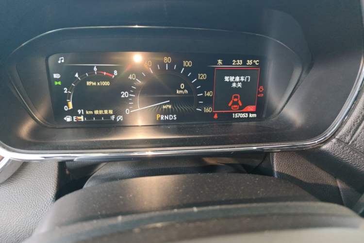 Used Lincoln Continental 2017 2.0T Two-Wheel-Drive Luxury Edition Odometer Close Up