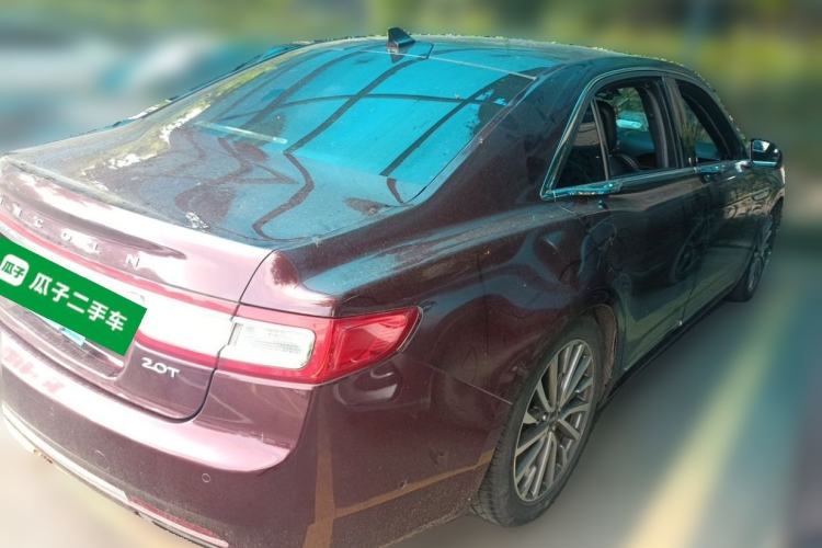 Used Lincoln Continental  Rear Right 45 Deg