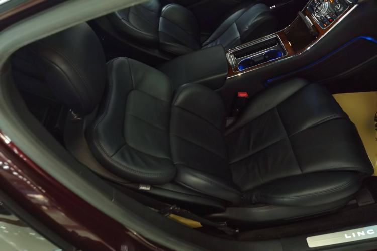 Used Lincoln Continental 2017 2.0T Two-Wheel Drive Deluxe Edition Right Front Seat