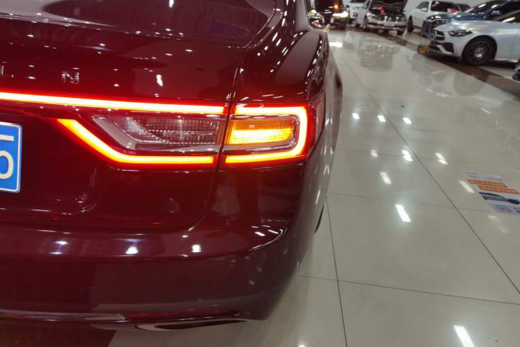 Used Lincoln Continental 2017 2.0T Two-Wheel Drive Deluxe Edition Right Rear Taillight