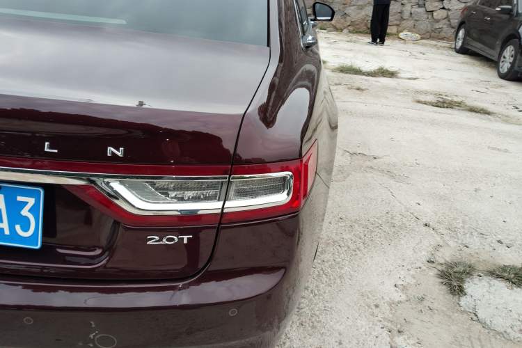 Used Lincoln Continental 2017 2.0T Two-Wheel Drive Deluxe Edition Right Rear Taillight