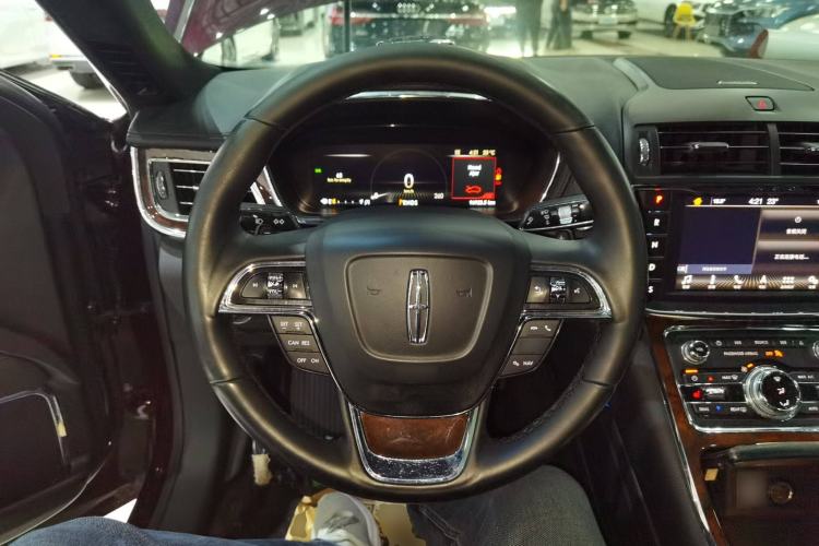 Used Lincoln Continental 2017 2.0T Two-Wheel Drive Deluxe Edition Steering Wheel