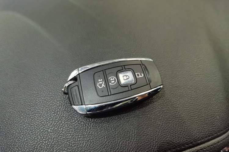 Used Lincoln Continental 2017 2.0T Two-Wheel Drive Deluxe Edition Vehicle Key