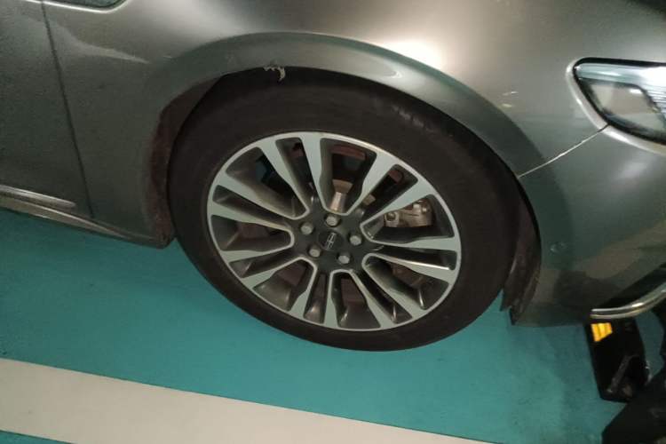 Used Lincoln Continental 2017 3.0T Four-Wheel Drive Prestige Edition Right Front Wheel Hub