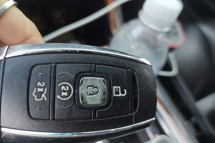 Used Lincoln Continental 2017 2.0T Two-Wheel-Drive Luxury Edition Vehicle Key