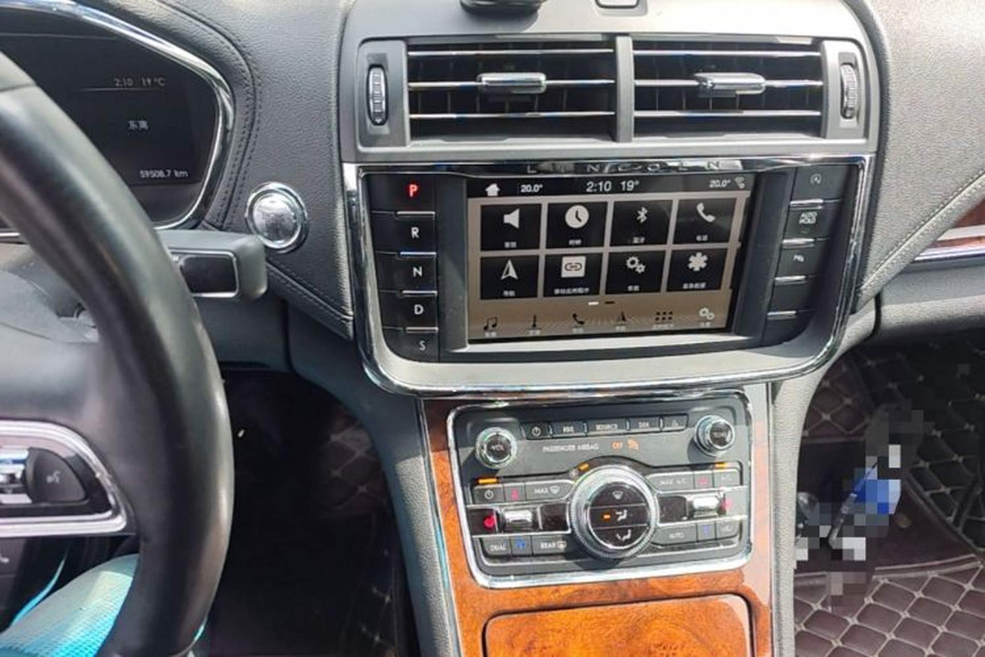 Used Lincoln Continental 2017 2.0T Two-Wheel Drive Deluxe Edition Audio And AC Panel