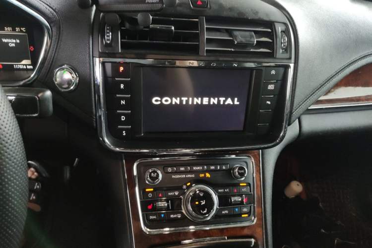 Used Lincoln Continental 2017 2.0T Two-Wheel Drive Deluxe Edition Audio And AC Panel