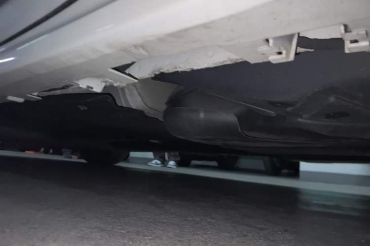 Used Lincoln Continental 2017 2.0T Two-Wheel Drive Deluxe Edition Chassis Rear Left