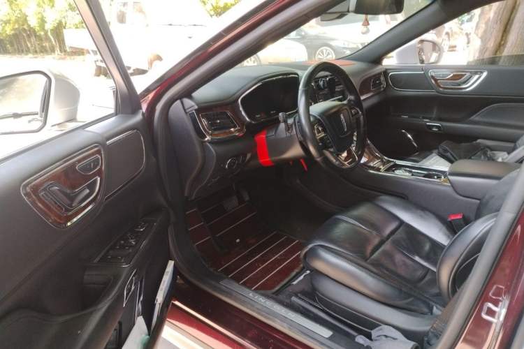 Used Lincoln Continental 2017 2.0T Two-Wheel Drive Deluxe Edition Driver Seat