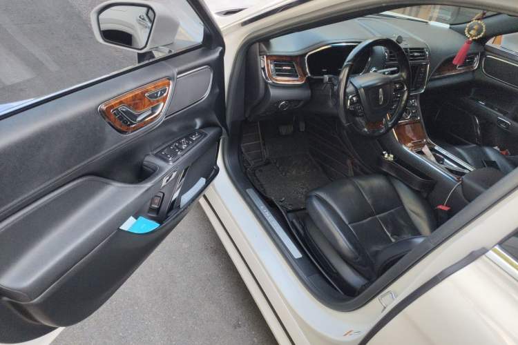 Used Lincoln Continental 2017 2.0T Two-Wheel-Drive Luxury Edition Driver Seat