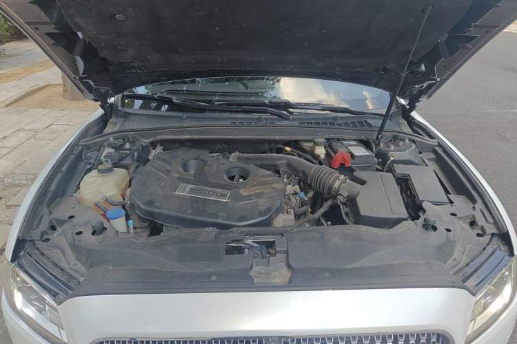 Used Lincoln Continental 2017 2.0T Two-Wheel Drive Deluxe Edition Engine Bay