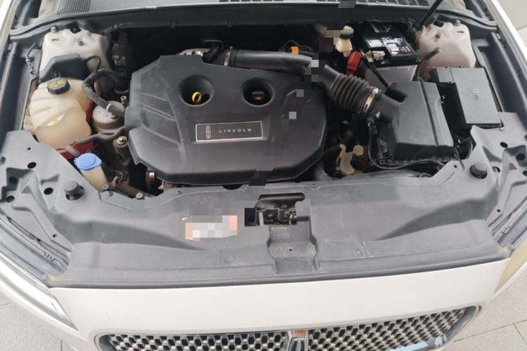 Used Lincoln Continental 2017 2.0T Two-Wheel Drive Deluxe Edition Engine Bay