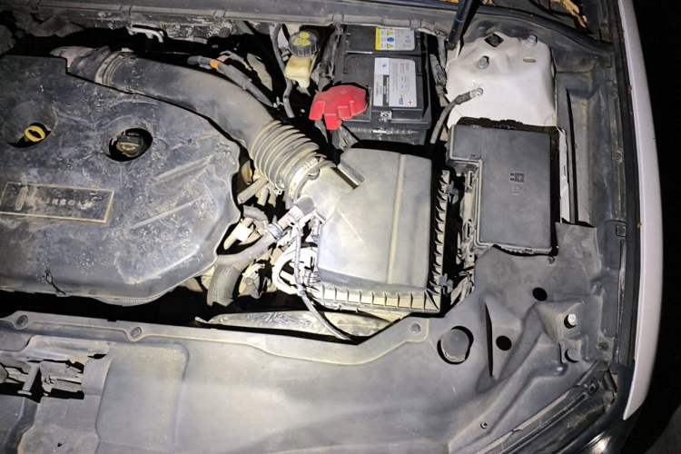 Used Lincoln Continental 2017 2.0T Two-Wheel Drive Deluxe Edition Engine Bay Left