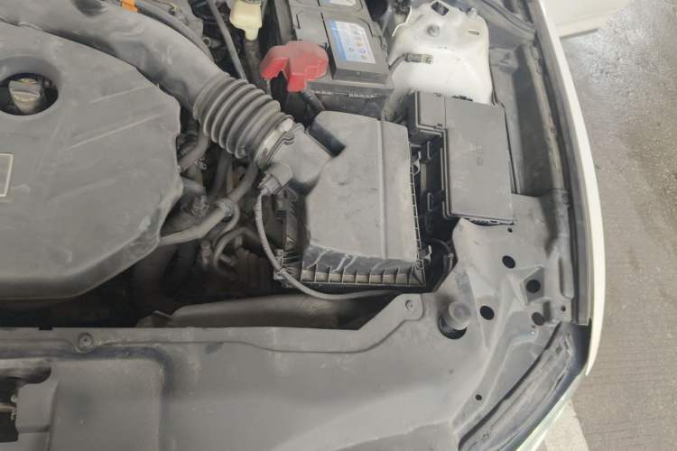 Used Lincoln Continental 2017 2.0T Two-Wheel Drive Prestige Edition Engine Bay Left