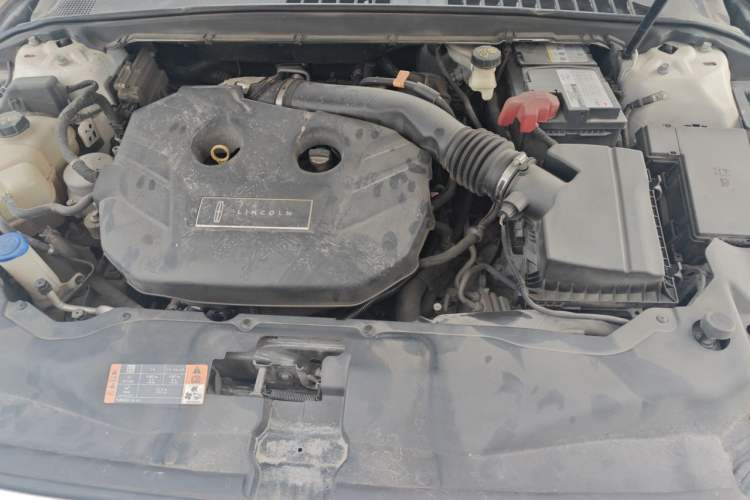 Used Lincoln Continental 2017 2.0T Two-Wheel Drive Deluxe Edition Engine Bay