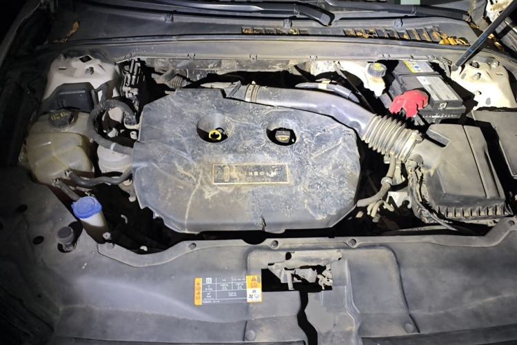 Used Lincoln Continental 2017 2.0T Two-Wheel Drive Deluxe Edition Engine Bay