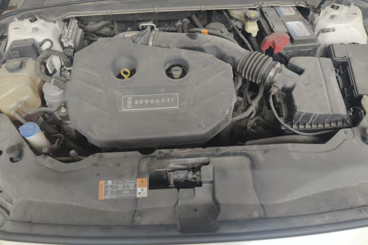Used Lincoln Continental 2017 2.0T Two-Wheel Drive Prestige Edition Engine Bay