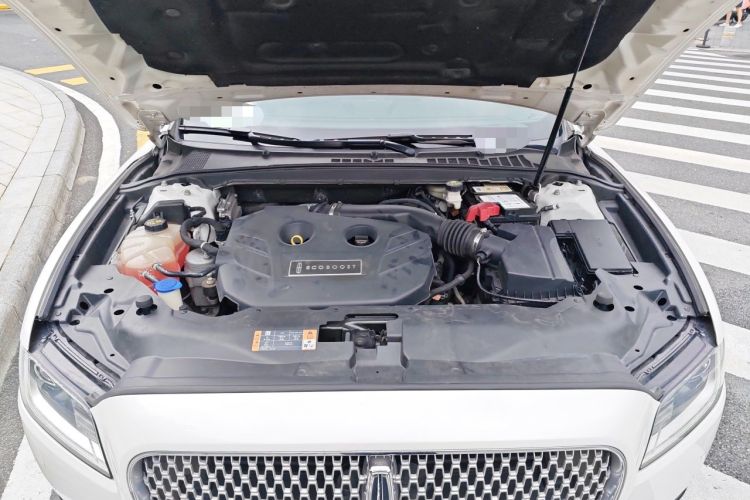 Used Lincoln Continental 2017 2.0T Two-Wheel Drive Deluxe Edition Engine Bay