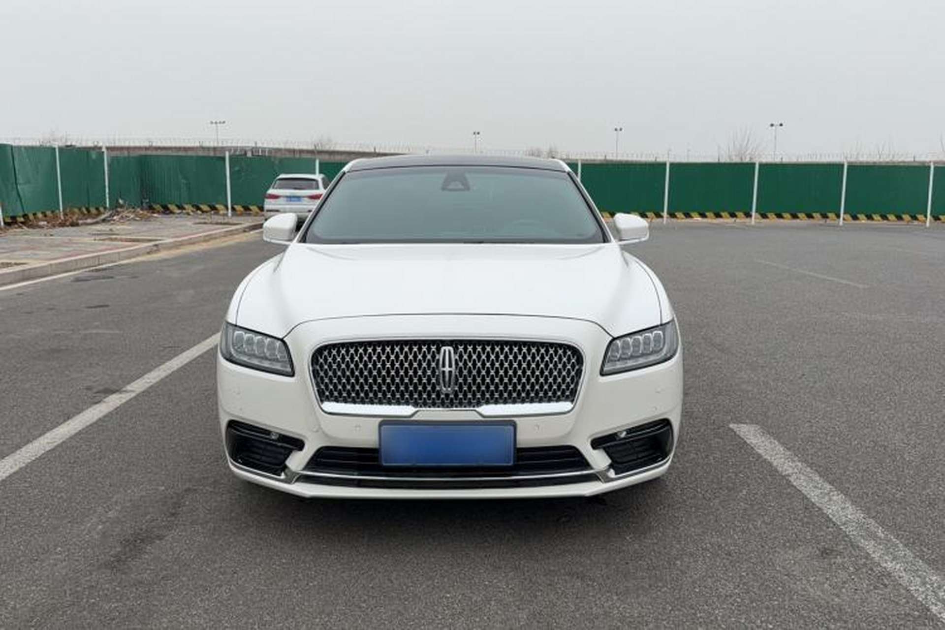 Used Lincoln Continental 2017 2.0T Two-Wheel-Drive Luxury Edition Exterior 1
