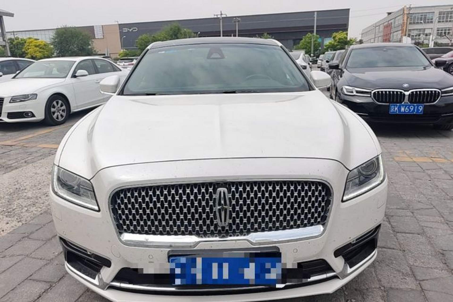 Used Lincoln Continental 2017 2.0T Two-Wheel Drive Deluxe Edition Front