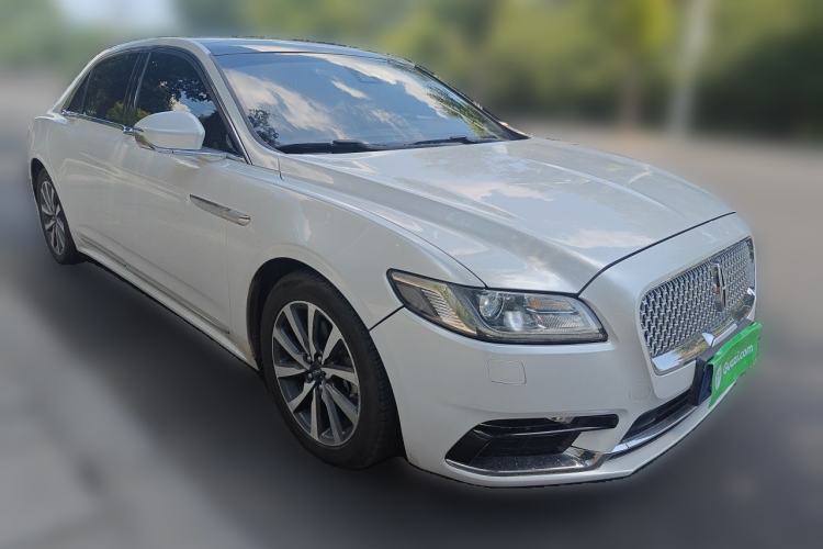 Used Lincoln Continental 2017 2.0T Two-Wheel Drive Deluxe Edition Front Right 45 Deg