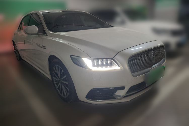 Used Lincoln Continental 2017 2.0T Two-Wheel-Drive Luxury Edition Front Right 45 Deg