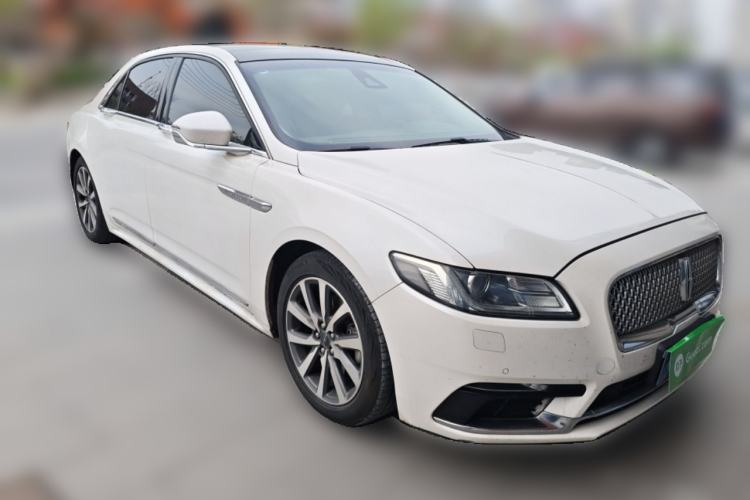 Used Lincoln Continental 2017 2.0T Two-Wheel Drive Deluxe Edition Front Right 45 Deg
