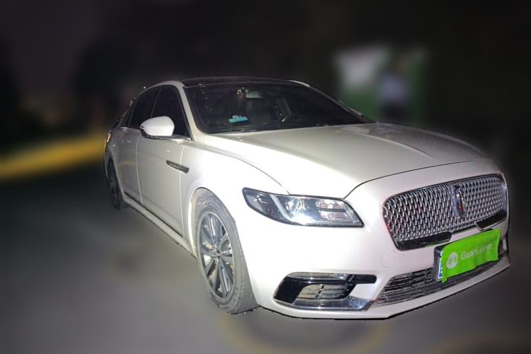 Used Lincoln Continental 2017 2.0T Two-Wheel Drive Deluxe Edition Front Right 45 Deg