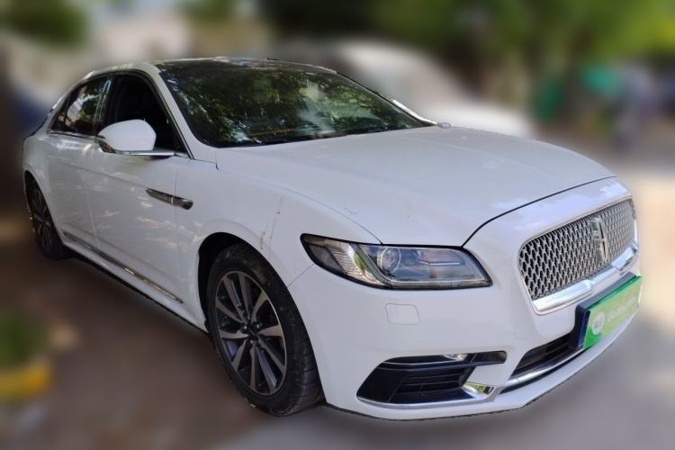 Used Lincoln Continental 2017 2.0T Two-Wheel Drive Deluxe Edition Front Right 45 Deg