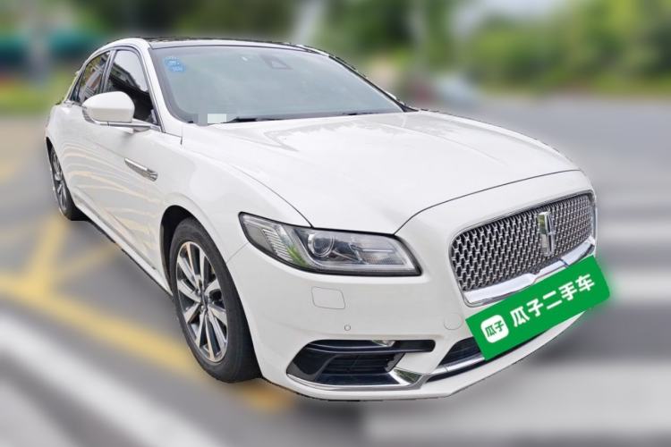 Used Lincoln Continental 2017 2.0T Two-Wheel Drive Deluxe Edition Front Right 45 Deg