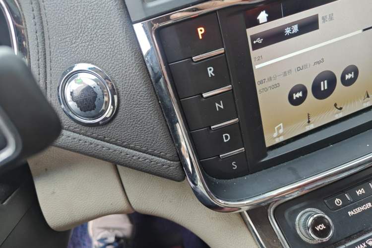 Used Lincoln Continental 2017 2.0T Two-Wheel-Drive Luxury Edition Gear Lever