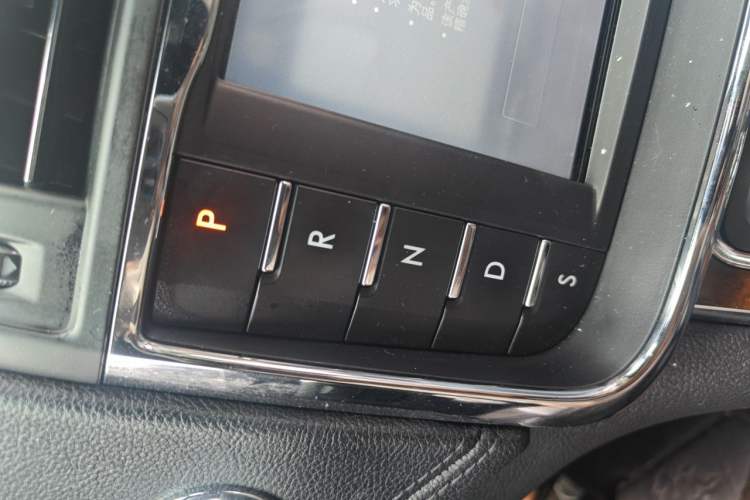 Used Lincoln Continental 2017 2.0T Two-Wheel Drive Deluxe Edition Gear Lever