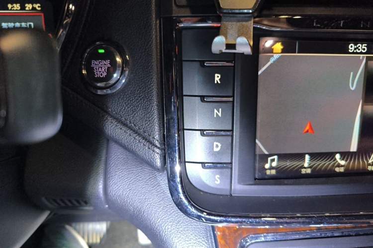 Used Lincoln Continental 2017 2.0T Two-Wheel Drive Deluxe Edition Gear Lever