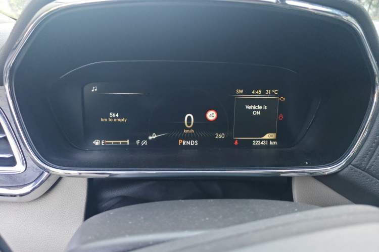 Used Lincoln Continental 2017 2.0T Two-Wheel Drive Deluxe Edition Instrument Cluster
